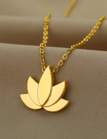 Bonne Pendant Necklace | Gold Silver Leaf Women’s Chain - Gold - Necklaces