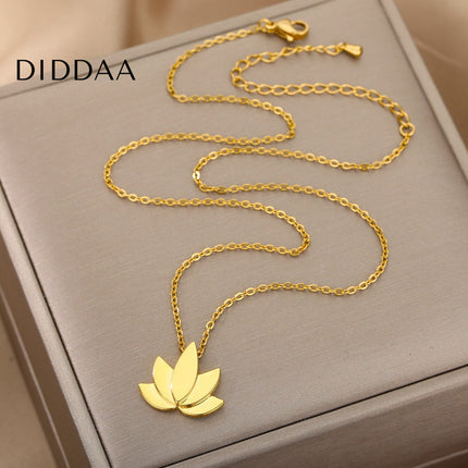 Bonne Pendant Necklace | Gold Silver Leaf Women’s Chain - Necklaces