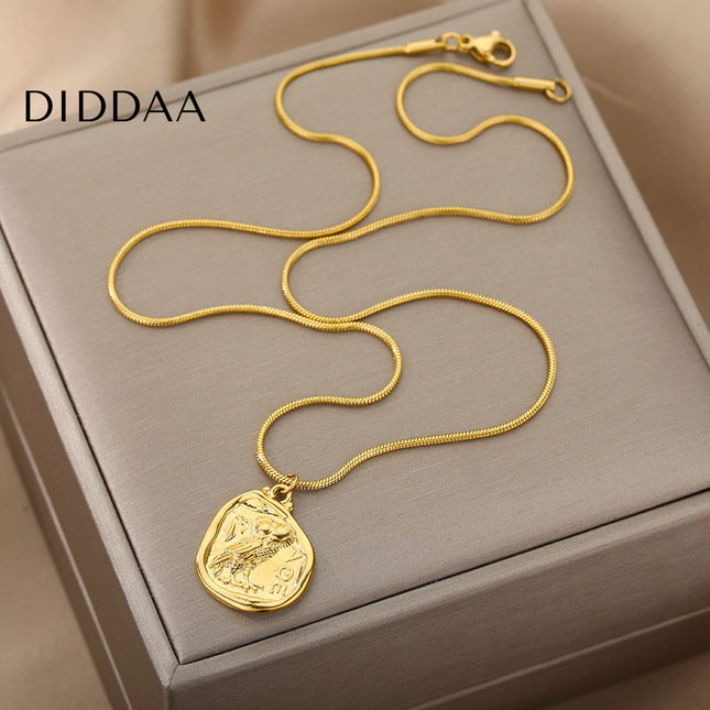 Mauvais Pendant Necklace | Gold Bird Chain - Gold - Necklaces