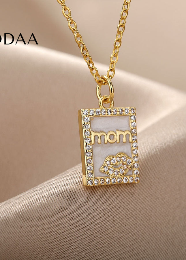 Garde Pendant Necklace | Gold Mom Zirconia Square Chain - Gold - Necklaces