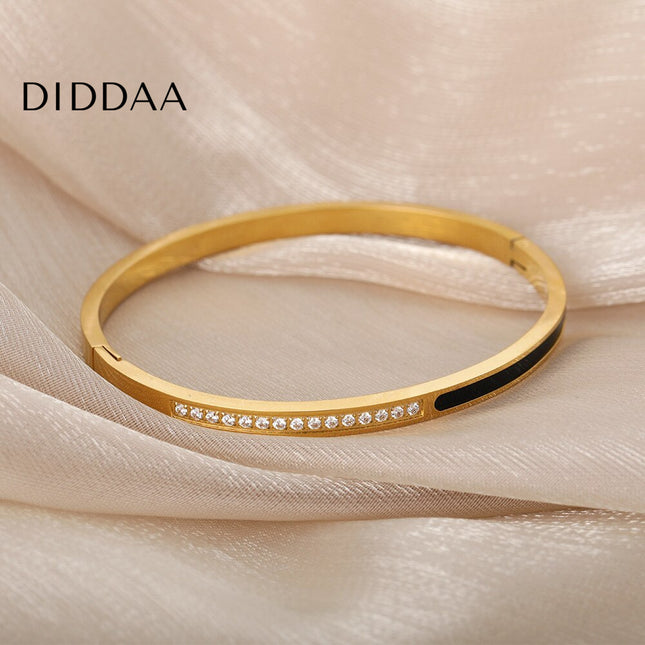 Quartier Bracelet Gold Zirconia Resizable Bangle - Gold - Bracelets