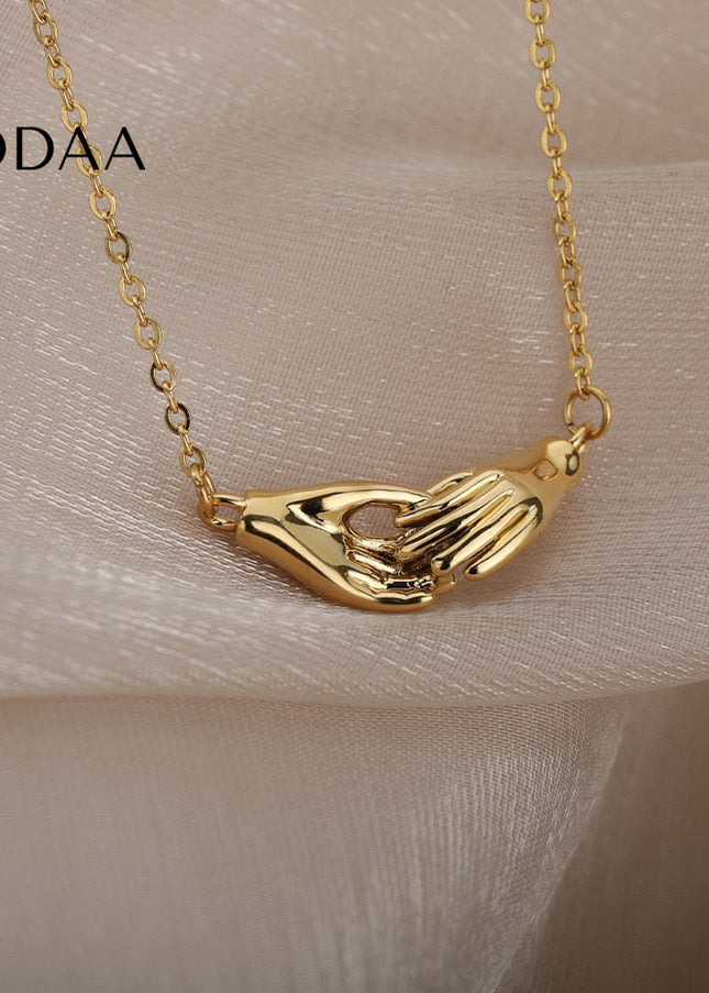 Douce Pendant Necklace | Gold Silver Holding Hands Chain - Necklaces