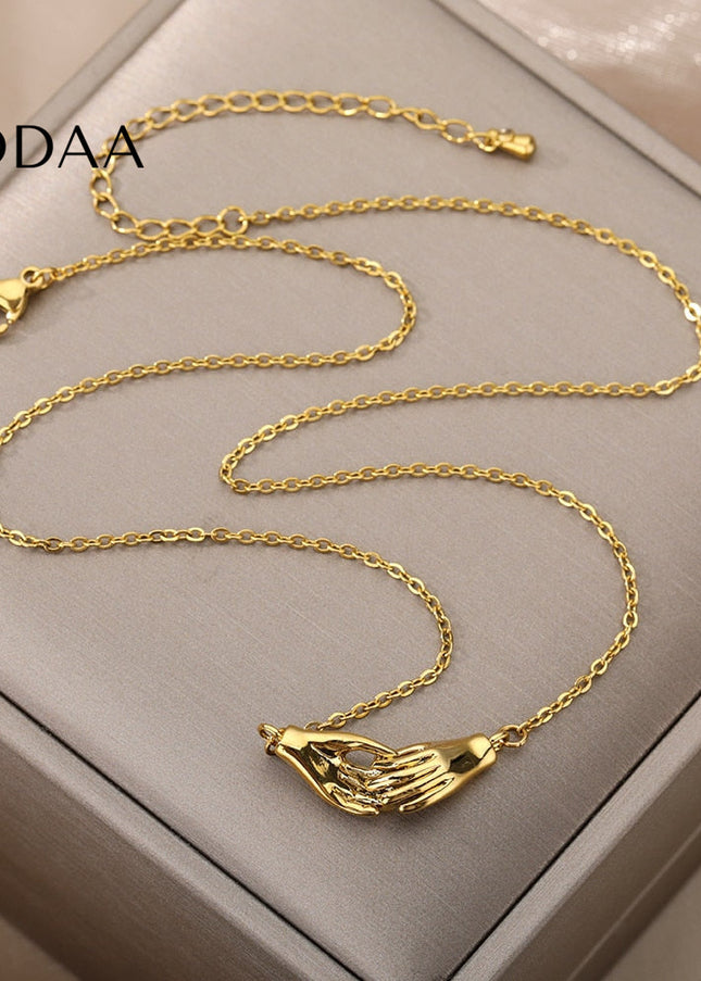 Douce Pendant Necklace | Gold Silver Holding Hands Chain - Necklaces