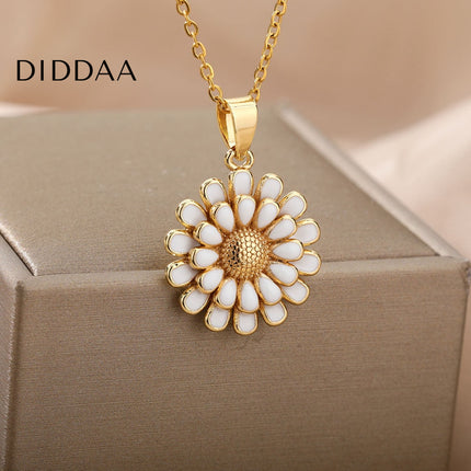 Heure Pendant Necklace | Gold White Sunflower Chain - Necklaces