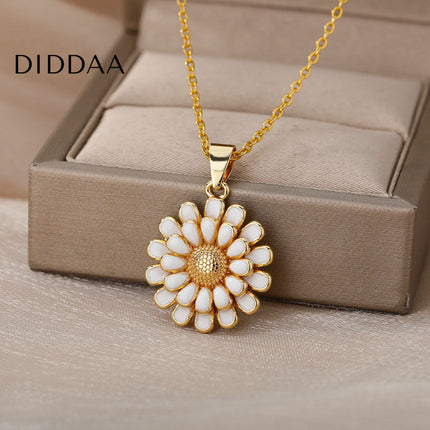 Heure Pendant Necklace | Gold White Sunflower Chain - Necklaces