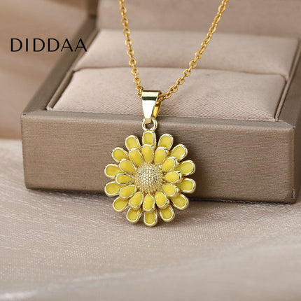Heure Pendant Necklace | Gold White Sunflower Chain - Yellow - Necklaces