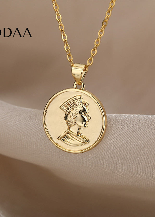 Seront Necklace | Gold Queen Coin Chain - Gold - Necklaces
