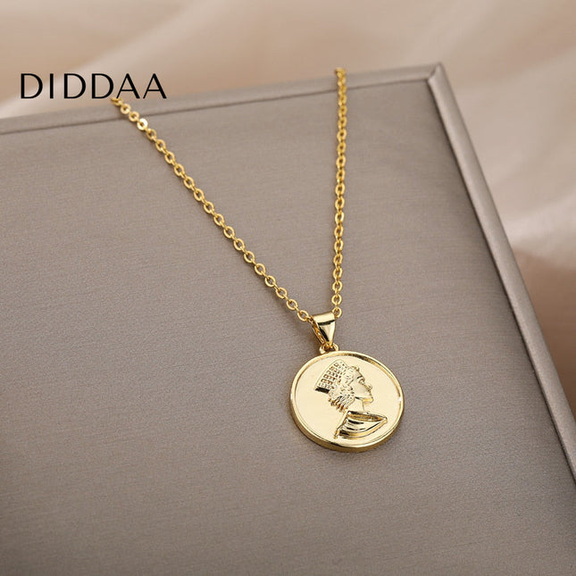 Seront Necklace | Gold Queen Coin Chain - Gold - Necklaces