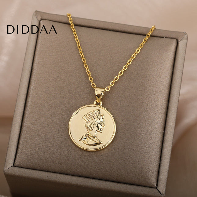 Seront Necklace | Gold Queen Coin Chain - Gold - Necklaces