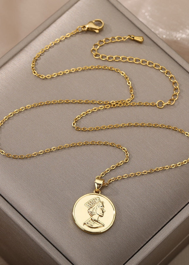 Seront Necklace | Gold Queen Coin Chain - Gold - Necklaces