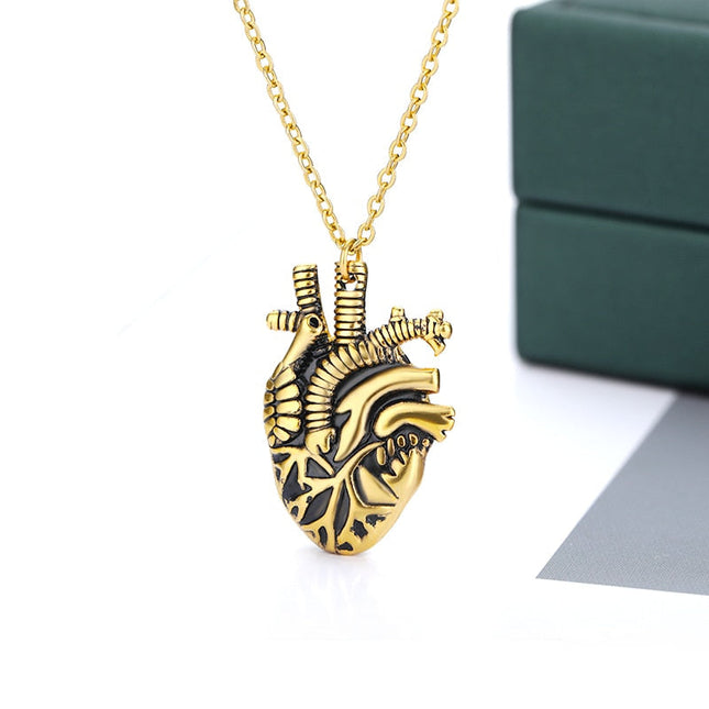 Garde Pendant Necklace | Gold Black Heart Chain - Gold - Necklaces