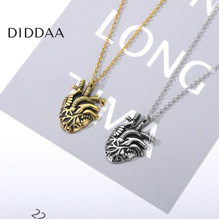 Garde Pendant Necklace | Gold Black Heart Chain - Silver - Necklaces