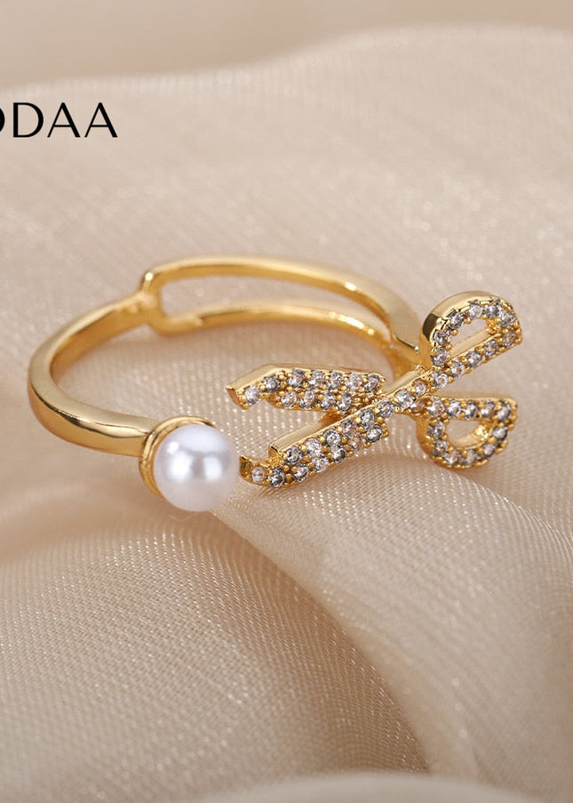 Austin Ring | Gold Zirconia Pearl Scissors Cocktail Ring - Rings