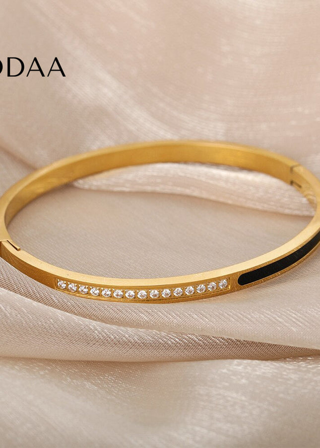 Quartier Bracelet Gold Zirconia Resizable Bangle - Gold - Bracelets