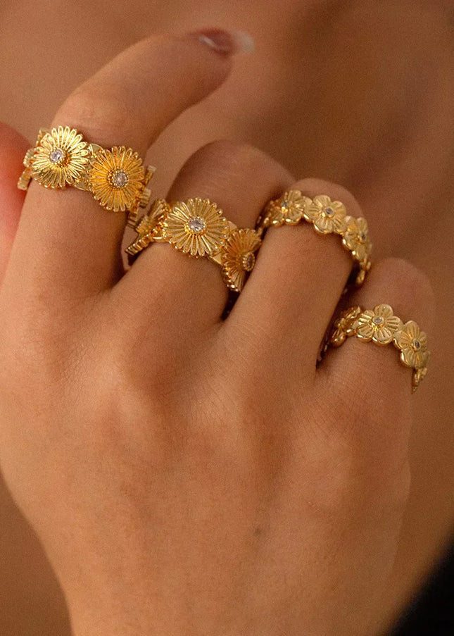Forest's personality is fresh, simple and elegant, open ring, geometric texture, flower and diamond design, copper ring