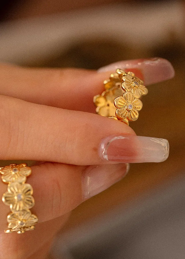 Forest's personality is fresh, simple and elegant, open ring, geometric texture, flower and diamond design, copper ring