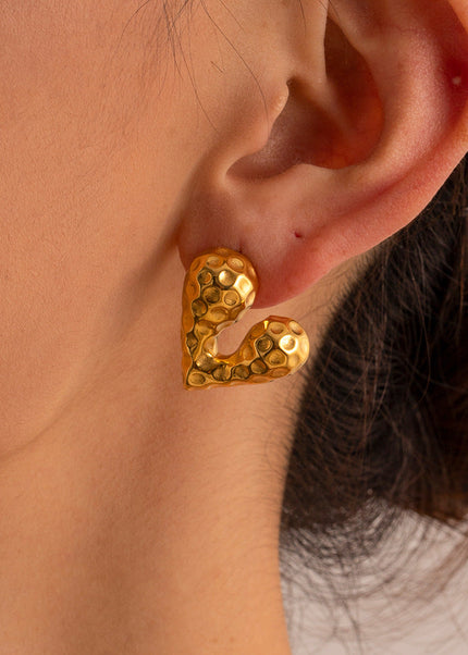 European and American Internet celebrity pop earrings 18K gold stainless steel personality liquid love heart shaped stud earrings design sense earrings wholesale