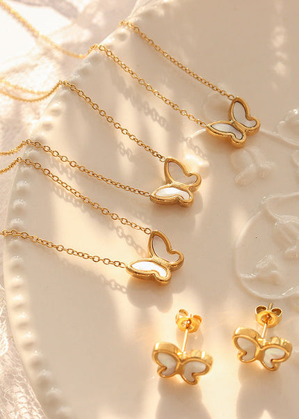 Rosette Necklace