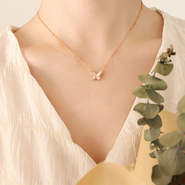 Rosette Necklace