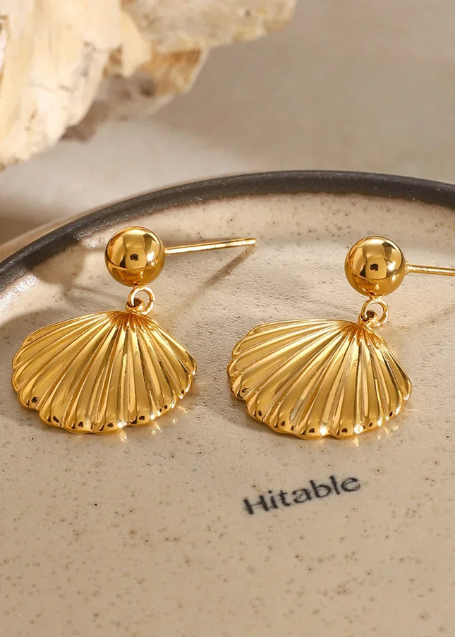 European and American cross-border gold-plated shell stud earrings, high-end fashion, niche, simple steel bead earrings, stainless steel metal earrings