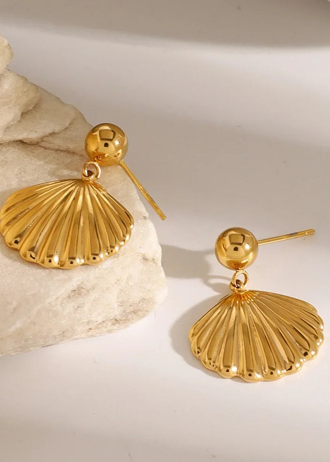 European and American cross-border gold-plated shell stud earrings, high-end fashion, niche, simple steel bead earrings, stainless steel metal earrings