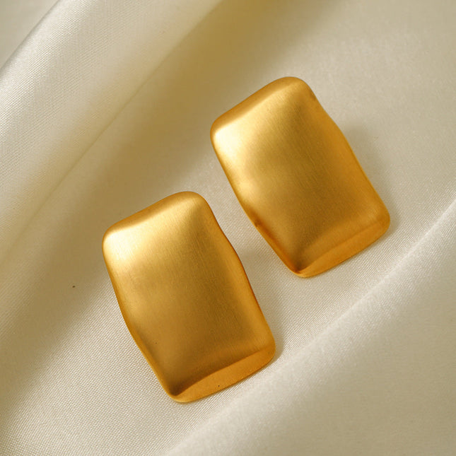 Niche vintage 18K gold European and American luxury rectangular matte brushed earrings earrings women's instide cold wind studs