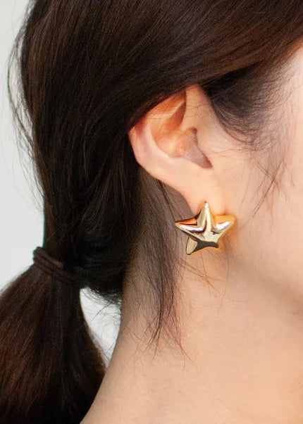 Jieding European and American five-pointed star titanium steel stud earrings, light luxury, high-end earrings, non-fading jewelry, stainless steel cross-border