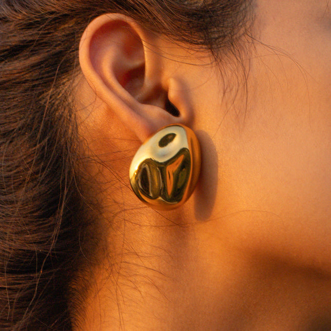 Jieding Europe and the United States 18k gold titanium steel stud earrings light luxury high-end earrings do not fade jewelry stainless steel cross-border