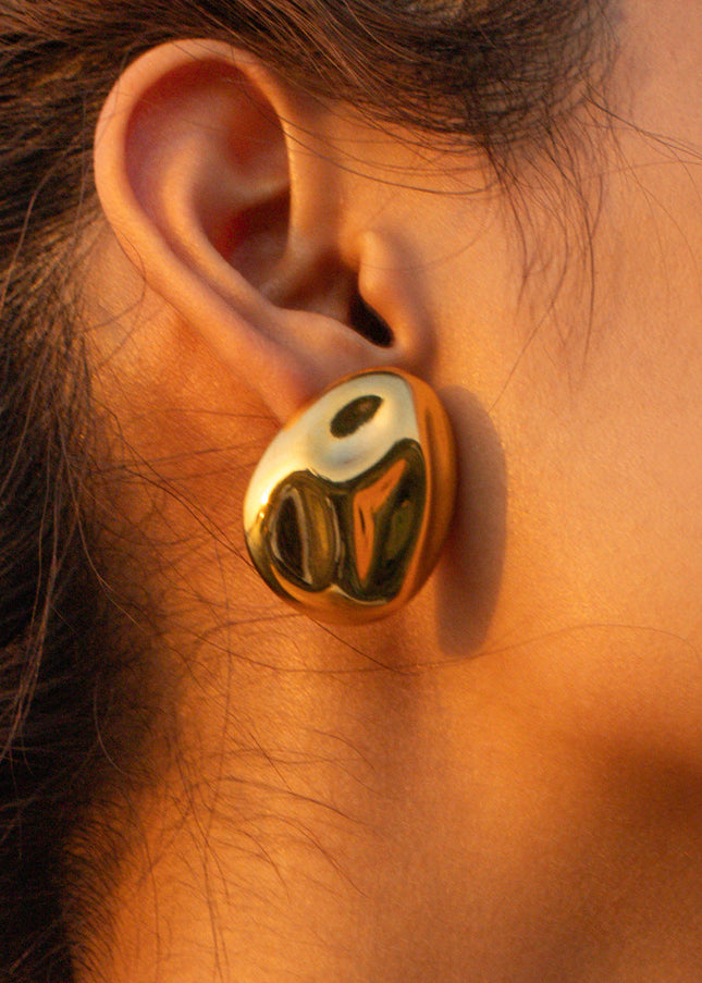 Jieding Europe and the United States 18k gold titanium steel stud earrings light luxury high-end earrings do not fade jewelry stainless steel cross-border