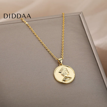 Seront Necklace | Gold Queen Coin Chain - Gold - Necklaces