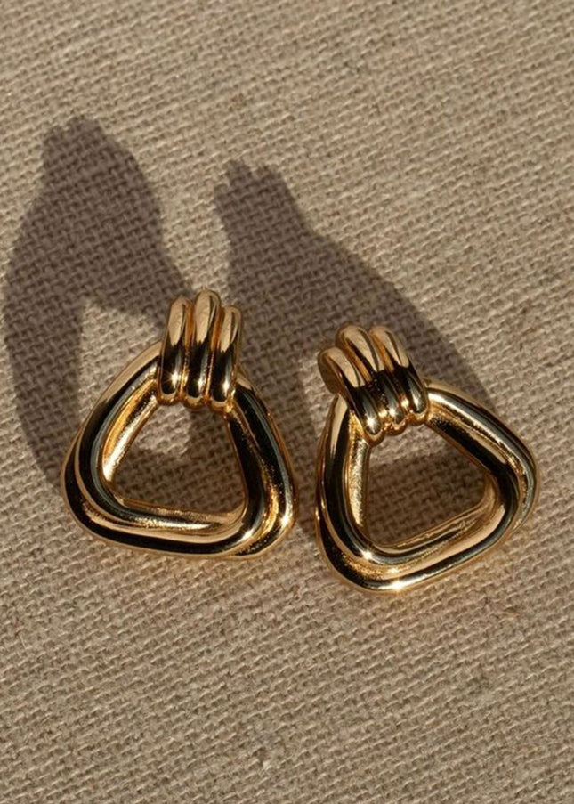 Jieding European and American titanium steel stud earrings, light luxury, high-end earrings, non-fading earrings, stainless steel earrings, cross-border