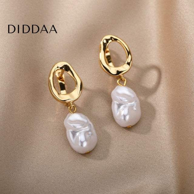 Soumettre Earrings | Gold Zirconia Pearl Hoop Drop Earrings - Gold / C - Earrings