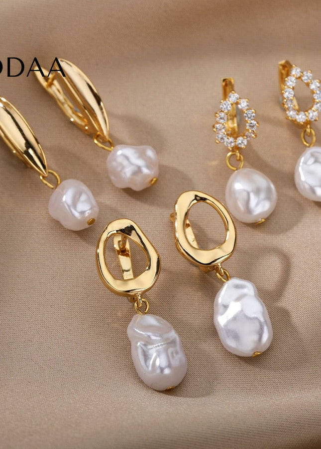 Soumettre Earrings | Gold Zirconia Pearl Hoop Drop Earrings - Earrings