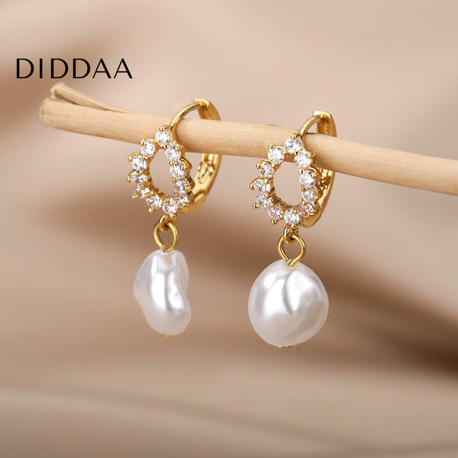 Soumettre Earrings | Gold Zirconia Pearl Hoop Drop Earrings - Earrings