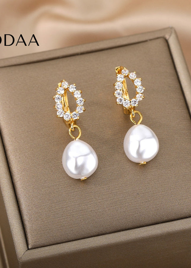 Soumettre Earrings | Gold Zirconia Pearl Hoop Drop Earrings - Earrings