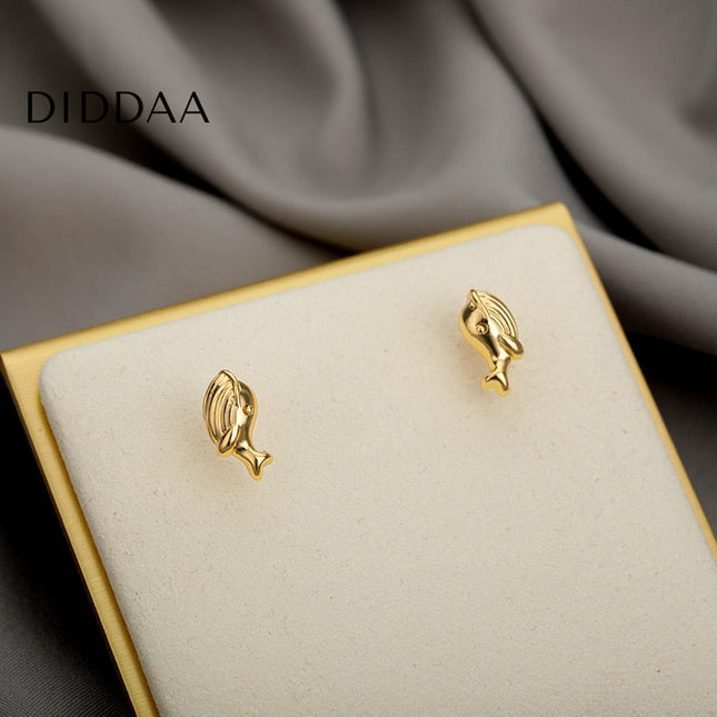 Souvient Earrings | Gold Kissing Whales Animal Stud Earrings - Earrings