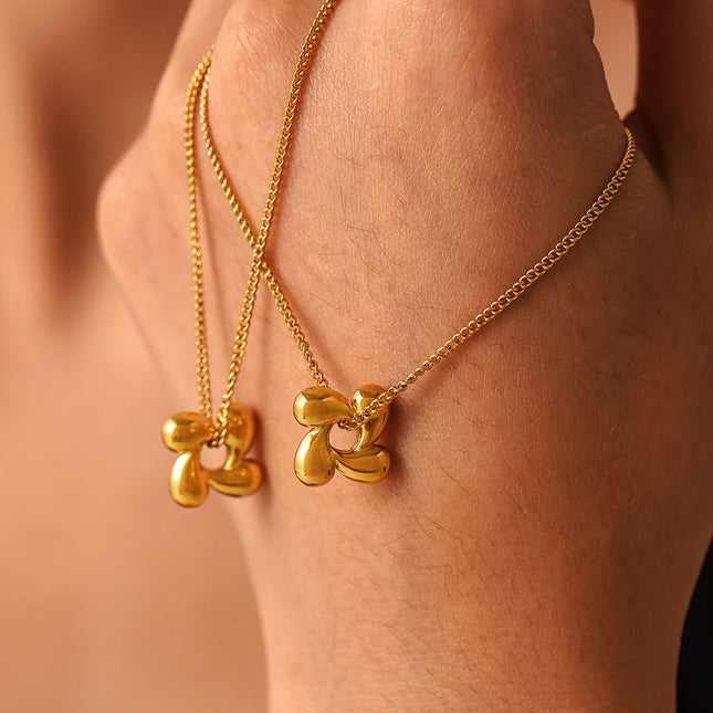 Stella Necklace