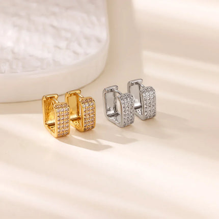 Stern Earrings