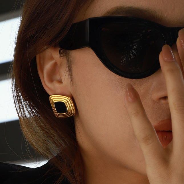 Jieding European and American resin titanium steel stud earrings women's non-fading earrings, light luxury, high-end earrings, stainless steel jewelry cross-border