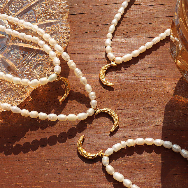 French Fashionable Natural Freshwater Pearl Clavicle Chain Titanium Steel Gold Plated Moon Pendant Necklace Personality Versatile Accessories