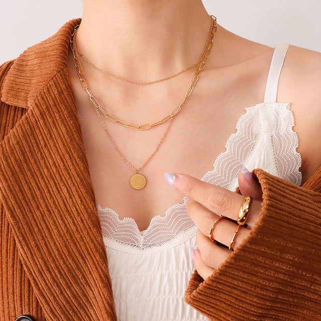 European and American versatile cold wind English alphabet medallion pendant necklace cross-border hot-selling titanium steel clavicle chain jewelry