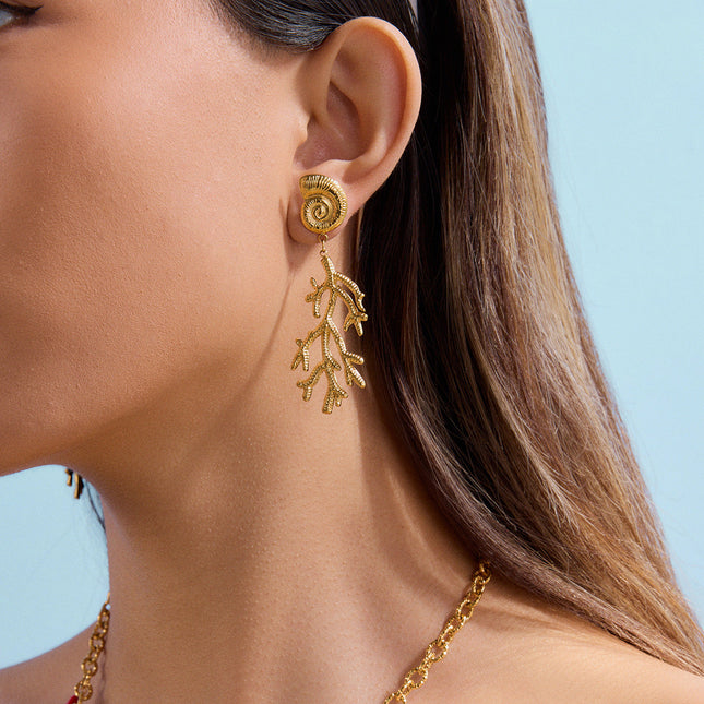 Jieding European and American stainless steel conch earrings, light luxury, high-end earrings, women's design sense earrings, titanium steel jewelry, cross-border