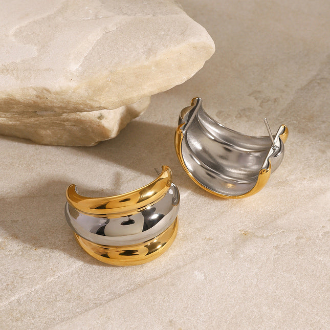 Jieding European and American stainless steel color-blocked double C earrings are high-end niche ins stud earrings titanium steel color-retaining earrings cross-border