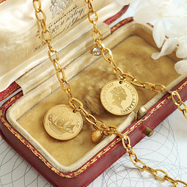 Niche design cold ins European and American style round medal pendant bracelet women's jewelry titanium steel plated 18K hand ornament E132