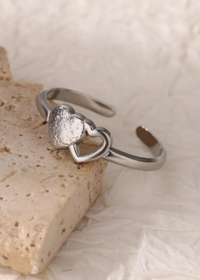 Thea Ring