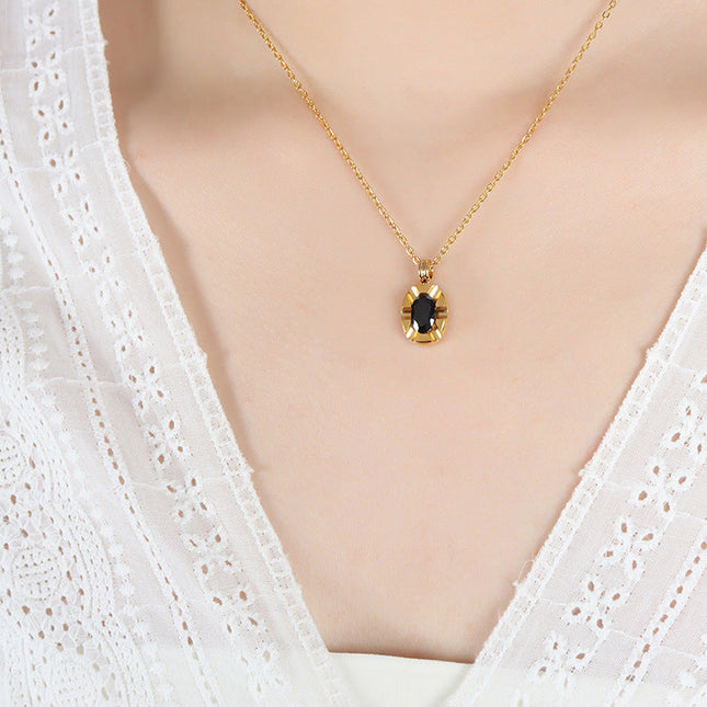 Light luxury, cold style, temperament, fashion necklace, dark black zircon pendant, geometric clavicle chain, electroplated 18K gold
