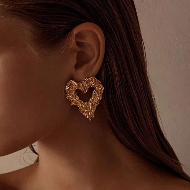 Jieding European and American stainless steel hammer heart stud earrings luxury ins earrings 18k gold titanium steel earrings cross-border