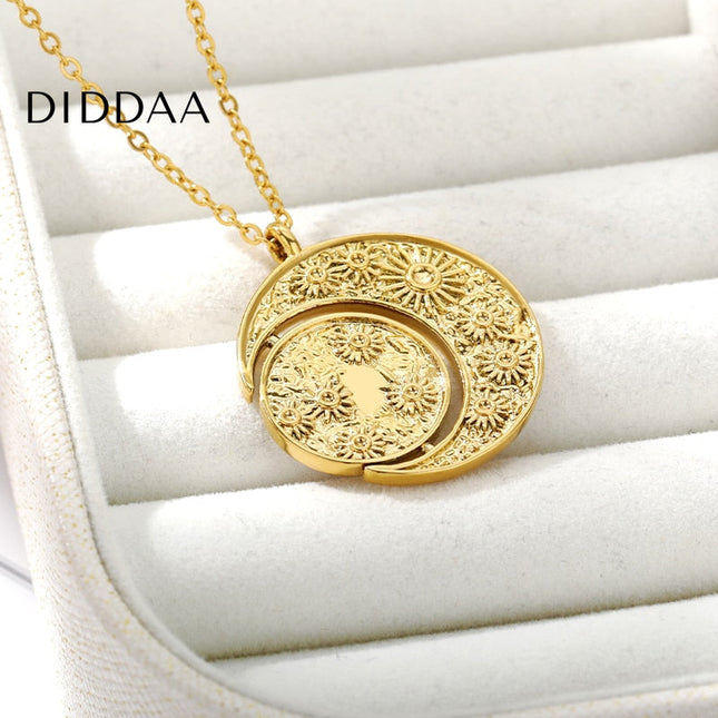 Valeur Pendant Necklace | Gold Sun Moon Chain - Necklaces