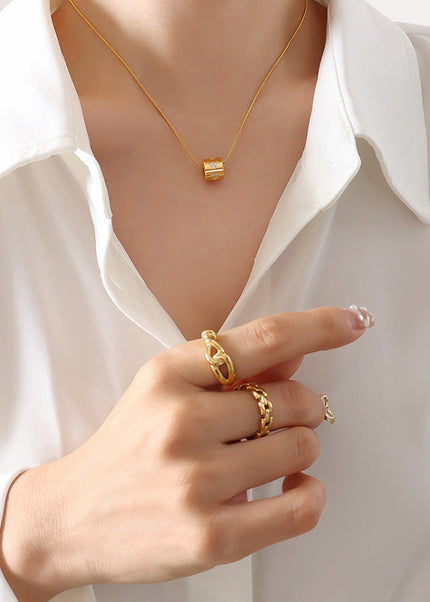 Vina Necklace