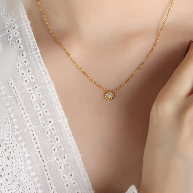 European and American trendy cool and versatile temperament, delicate meteorite shape inlaid zircon pendant necklace, niche design jewelry wholesale